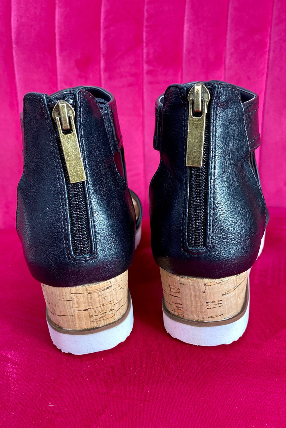 Crisscross Gladiator