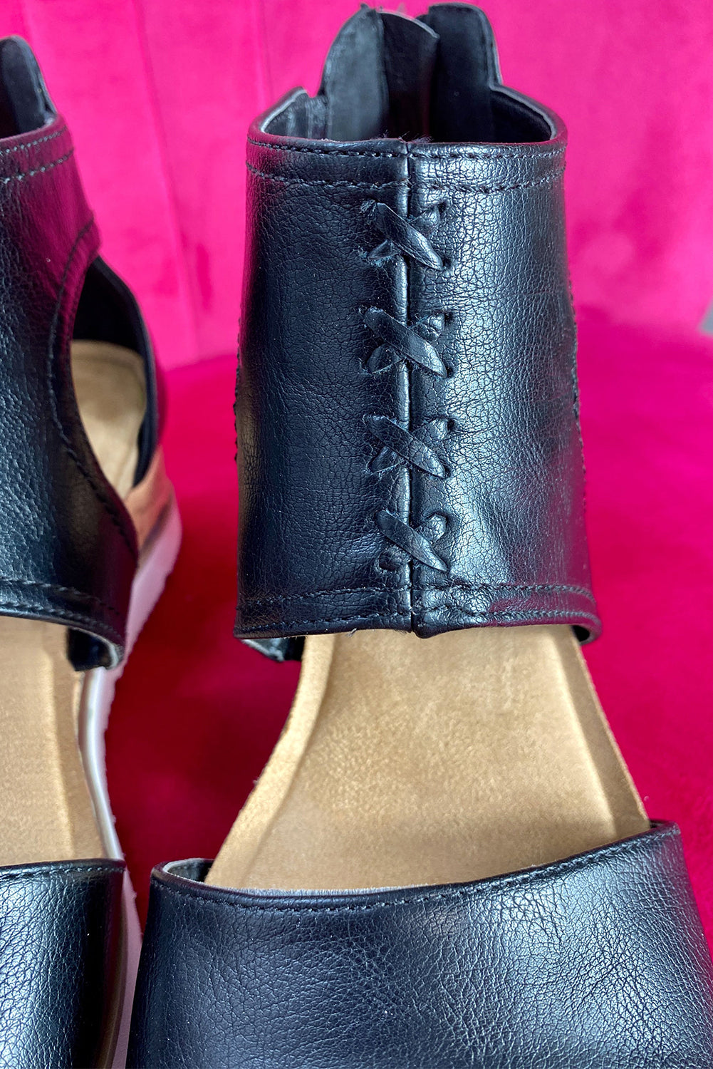 Crisscross Gladiator