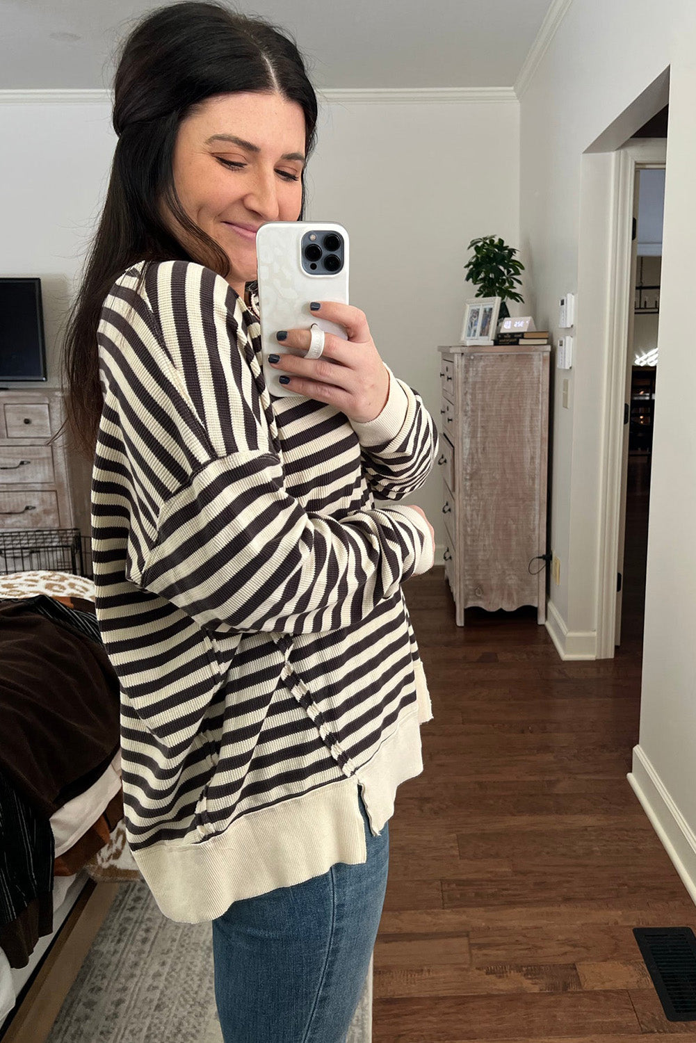 Black & White Ribbed V Neck